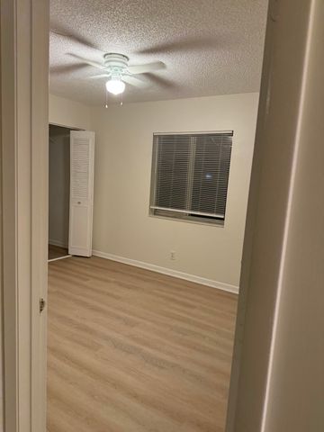 4961 Sable Pine Circle B1, West Palm Beach, FL 33417