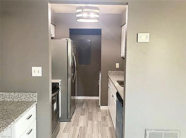 6 Ebbing QUAY # 6H, Hampton, VA 23666