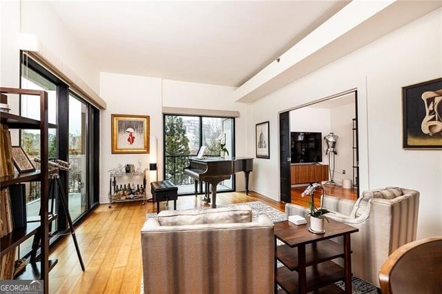 4561 Olde Perimeter Way 401, Dunwoody, GA 30346