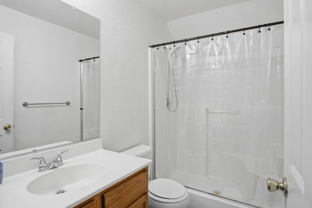 442 Olivine Ave, Lathrop, CA 95330