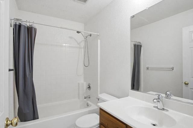 442 Olivine Ave, Lathrop, CA 95330