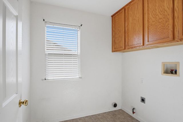 442 Olivine Ave, Lathrop, CA 95330