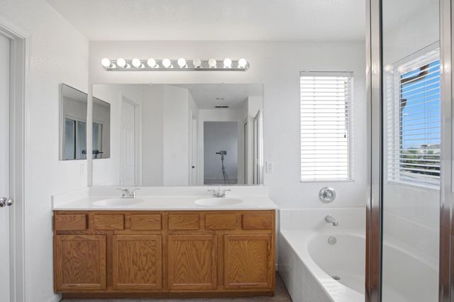 442 Olivine Ave, Lathrop, CA 95330