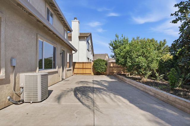442 Olivine Ave, Lathrop, CA 95330