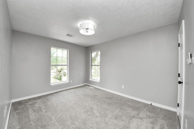 1105 E Kyle Road, Clute, TX 77531