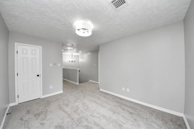1105 E Kyle Road, Clute, TX 77531