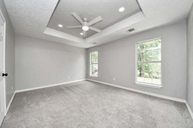 1105 E Kyle Road, Clute, TX 77531