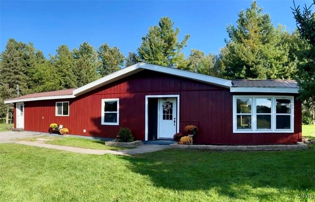 90 Cambray Street, Gouverneur, NY 13642