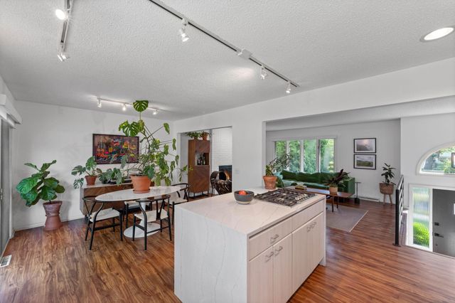 4004 Upton Avenue S, Minneapolis, MN 55410