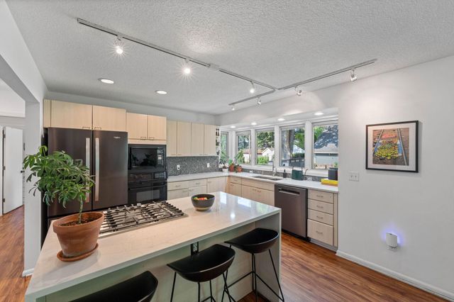 4004 Upton Avenue S, Minneapolis, MN 55410