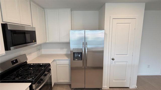 9226 Speckled Trout Drive, Baytown, TX 77521