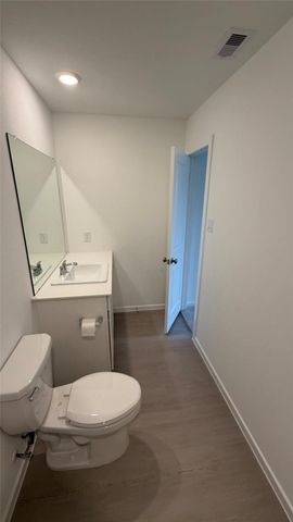 9226 Speckled Trout Drive, Baytown, TX 77521