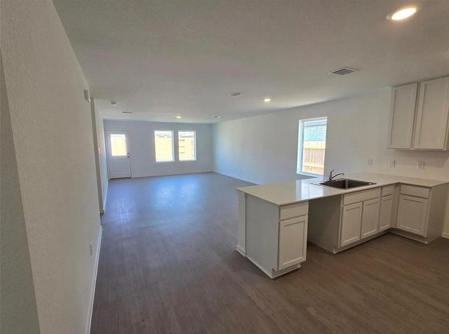 9226 Speckled Trout Drive, Baytown, TX 77521