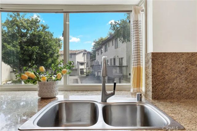 10 Evening Shadow, Irvine, CA 92603