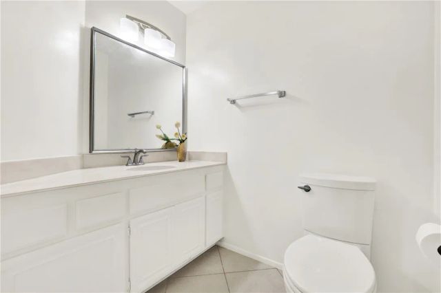 10 Evening Shadow, Irvine, CA 92603