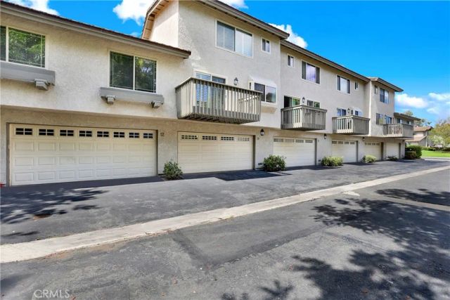 10 Evening Shadow, Irvine, CA 92603