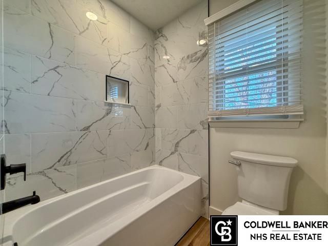 504 Shannon Road, Papillion, NE 68046