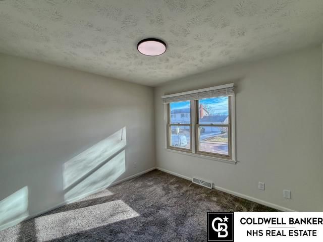 504 Shannon Road, Papillion, NE 68046