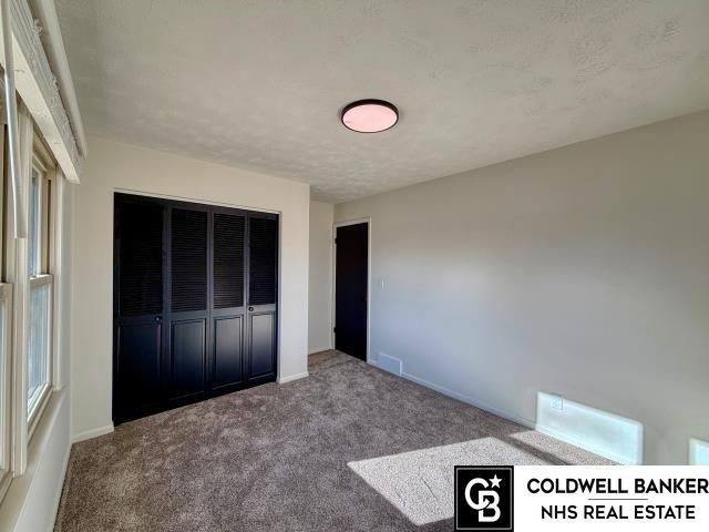 504 Shannon Road, Papillion, NE 68046