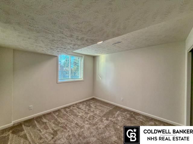 504 Shannon Road, Papillion, NE 68046