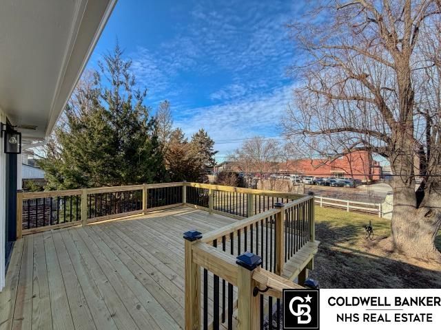 504 Shannon Road, Papillion, NE 68046