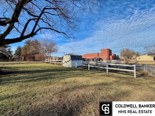 504 Shannon Road, Papillion, NE 68046