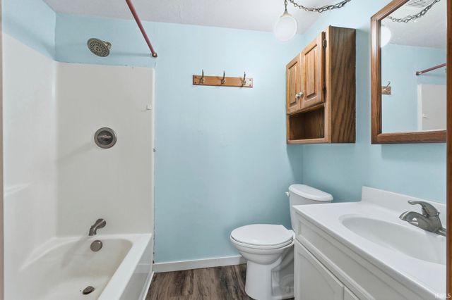 735 Lane 274 Crooked Lake, Angola, IN 46703