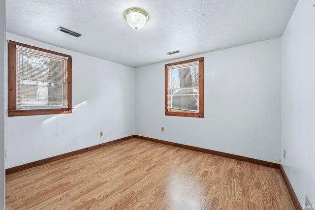 735 Lane 274 Crooked Lake, Angola, IN 46703