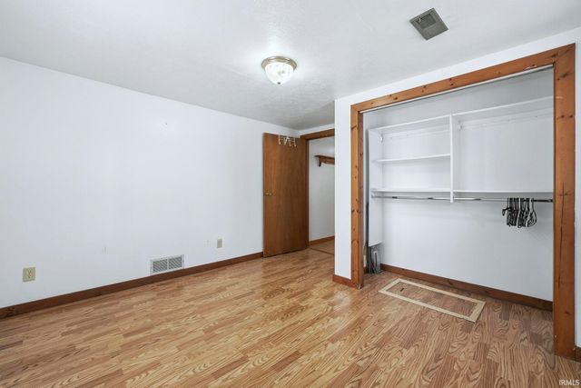 735 Lane 274 Crooked Lake, Angola, IN 46703