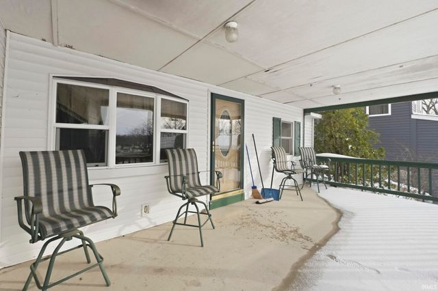 735 Lane 274 Crooked Lake, Angola, IN 46703