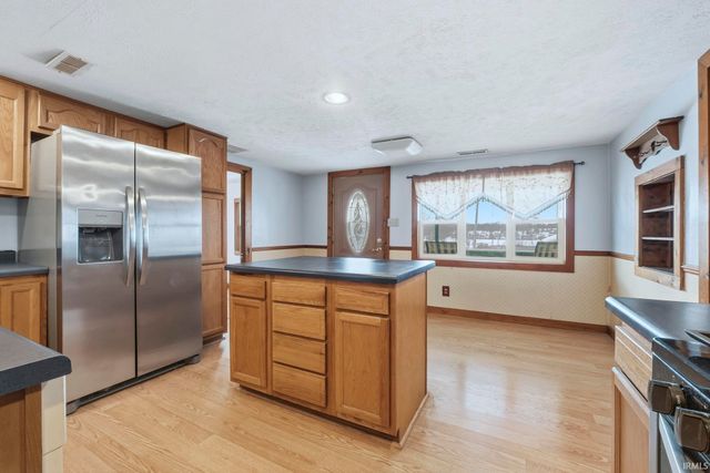 735 Lane 274 Crooked Lake, Angola, IN 46703