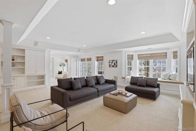 10 Shadow Tree Lane, Briarcliff Manor, NY 10510