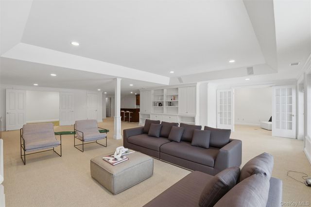 10 Shadow Tree Lane, Briarcliff Manor, NY 10510