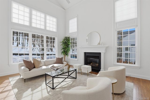 10 Shadow Tree Lane, Briarcliff Manor, NY 10510