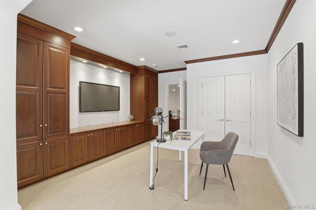 10 Shadow Tree Lane, Briarcliff Manor, NY 10510