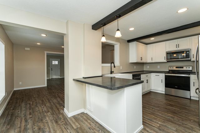 208 3rd Avenue NW, Kasson, MN 55944