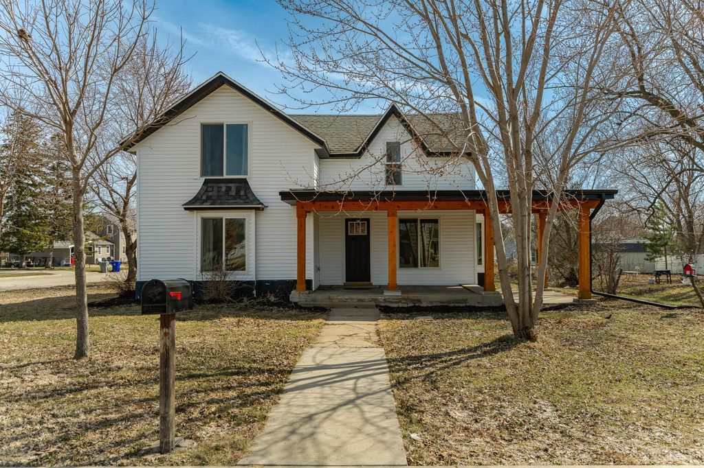 208 3rd Avenue NW, Kasson, MN 55944