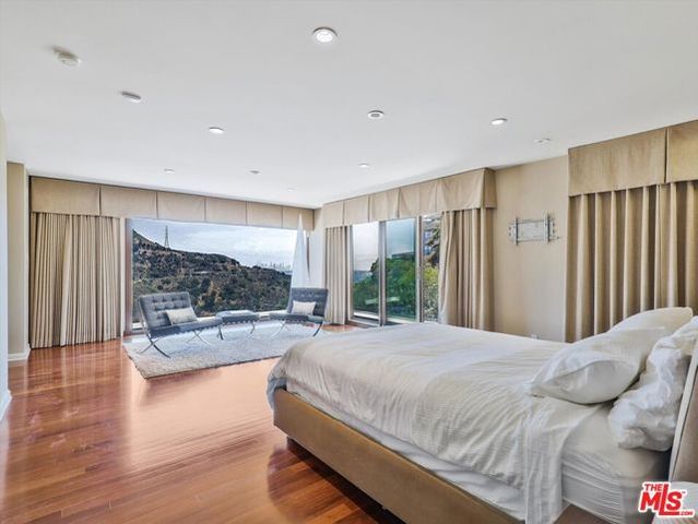 2340 Jupiter Drive, Los Angeles, CA 90046