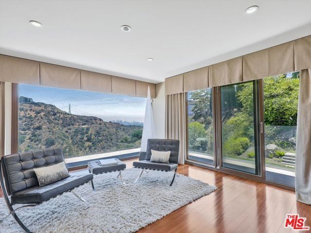 2340 Jupiter Drive, Los Angeles, CA 90046