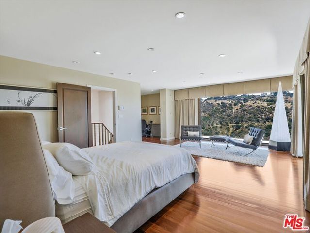 2340 Jupiter Drive, Los Angeles, CA 90046