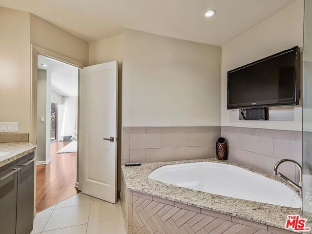 2340 Jupiter Drive, Los Angeles, CA 90046