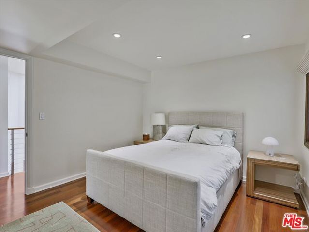 2340 Jupiter Drive, Los Angeles, CA 90046