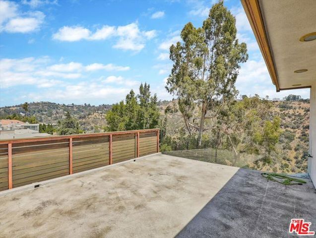 2340 Jupiter Drive, Los Angeles, CA 90046