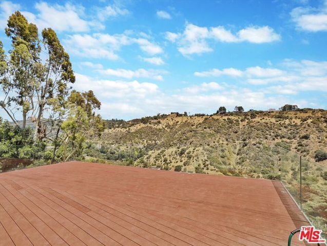 2340 Jupiter Drive, Los Angeles, CA 90046