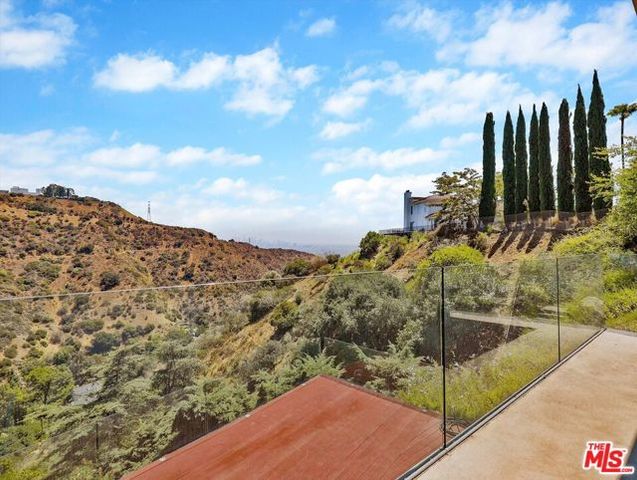 2340 Jupiter Drive, Los Angeles, CA 90046