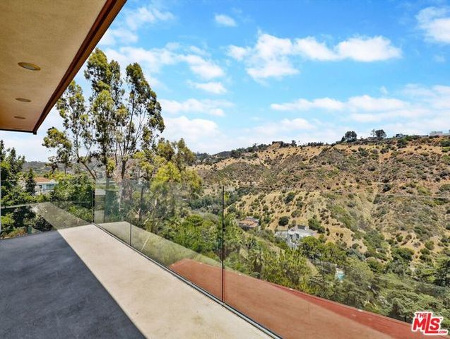 2340 Jupiter Drive, Los Angeles, CA 90046