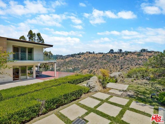 2340 Jupiter Drive, Los Angeles, CA 90046