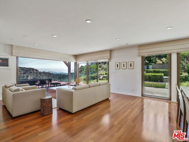 2340 Jupiter Drive, Los Angeles, CA 90046