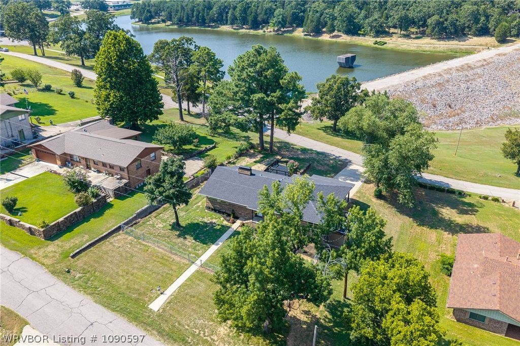 1803 Parkview Drive 1803 Parkview Drive