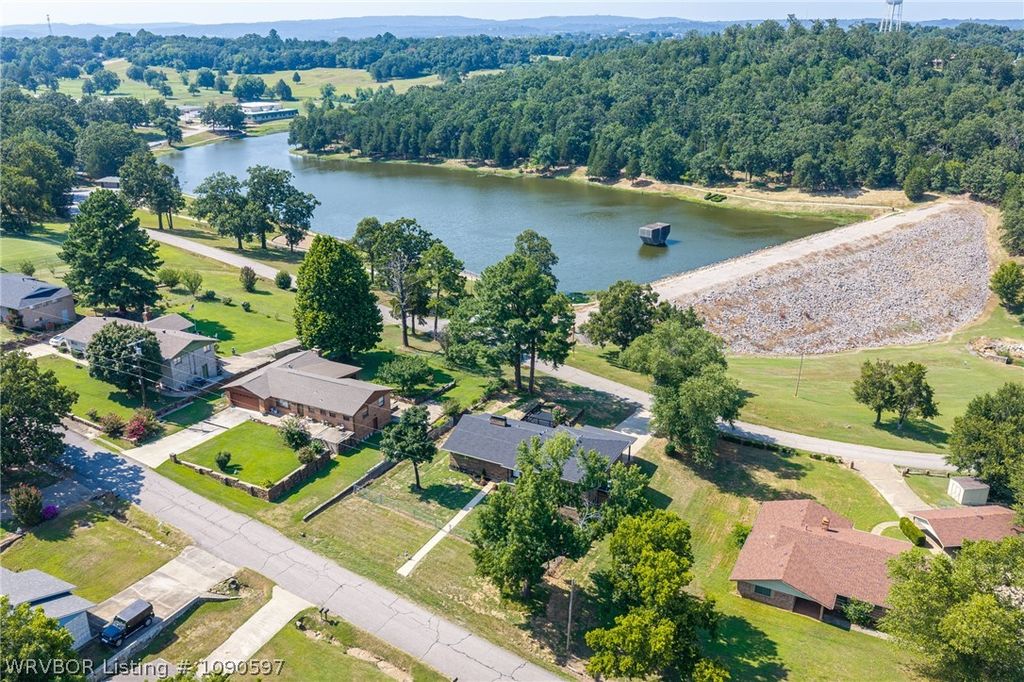 1803 Parkview Drive 1803 Parkview Drive